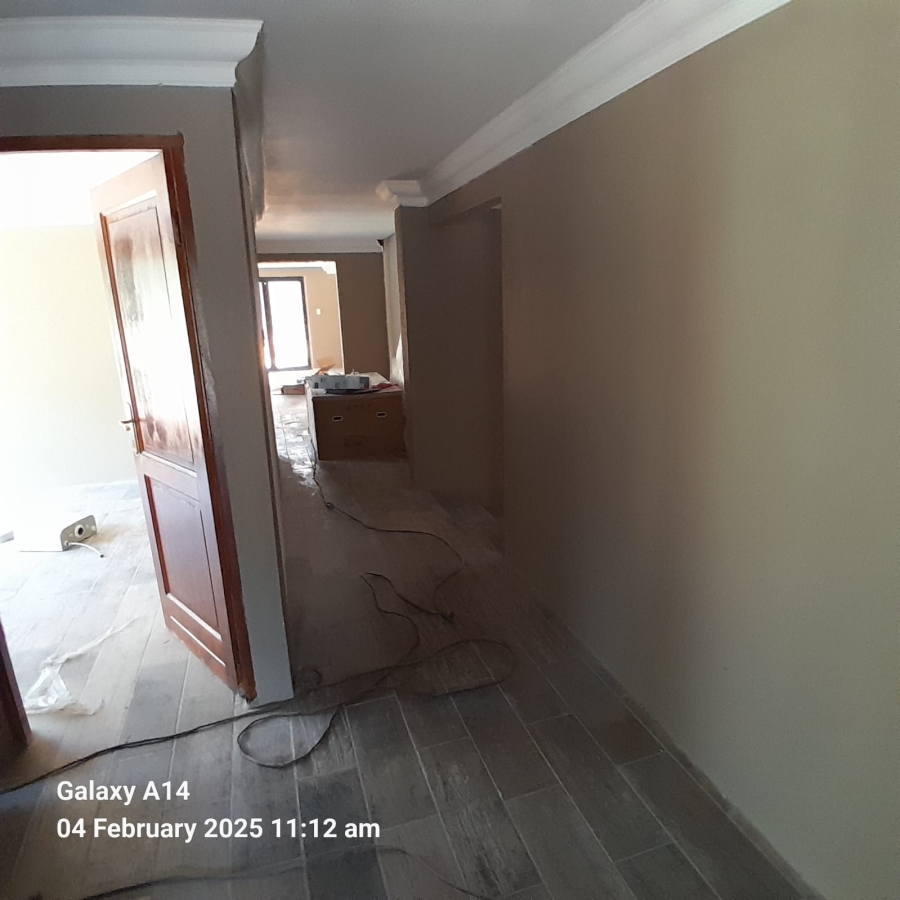 5 Bedroom Property for Sale in Buffelspoort Eco Estate North West